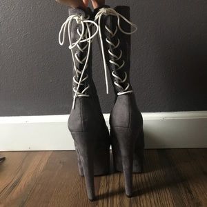 Hella heels hellgirl 7”